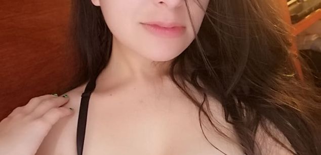 Model - Mafhy spanks