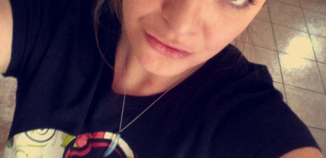 Model - Amara Drake brunette