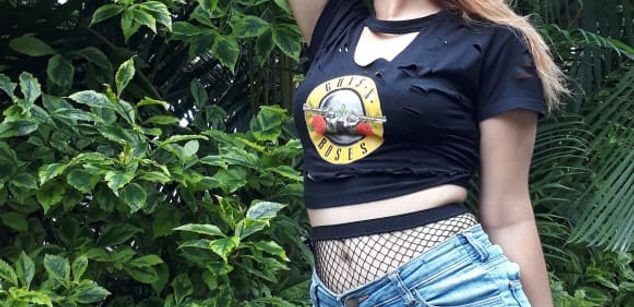 Model - Hanny Levine brunette