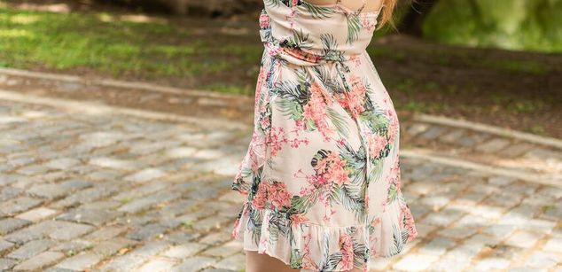 Model - Nadinne Basset latin