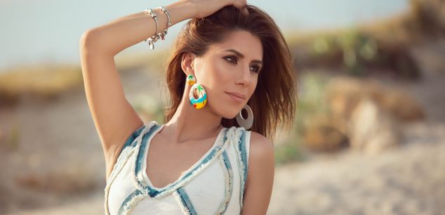 Model - Chloe Rocks feet