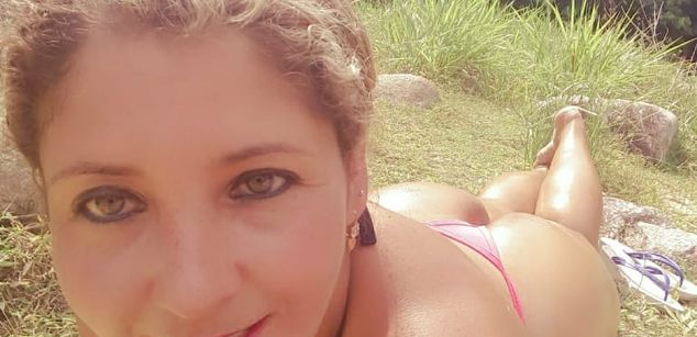 Model - Lauren Milf squirt