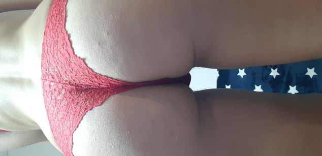 Model - Victoria Viky hugeboobs