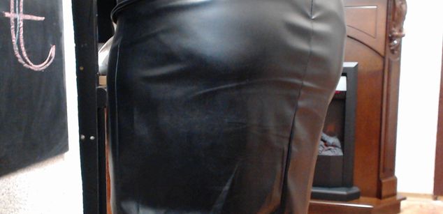 Model - BruneteBBW outfits