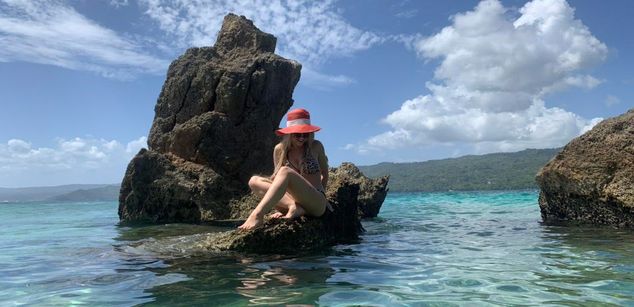 Model - AppleBrandy heels