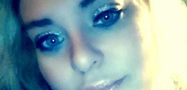 Model - Mandi Cane adventurous