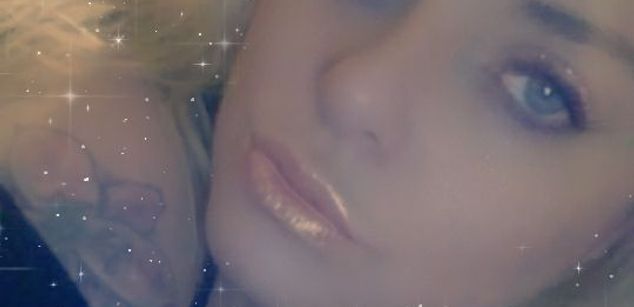 Model - Mandi Cane adventurous