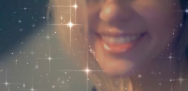 Model - Mandi Cane adventurous