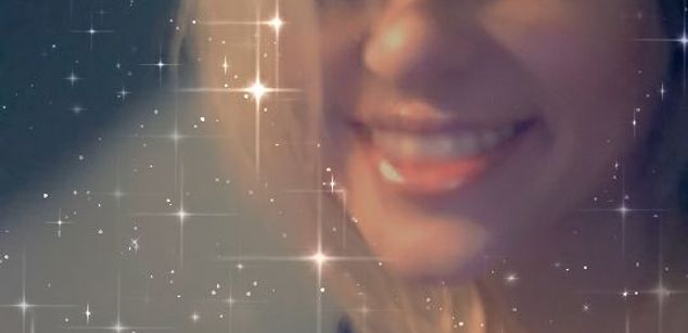 Model - Mandi Cane adventurous