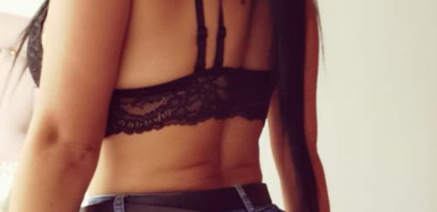 Model - NicolettColin nipples