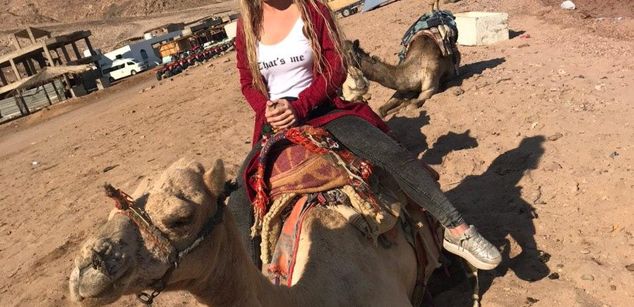 Model - AppleBrandy heels