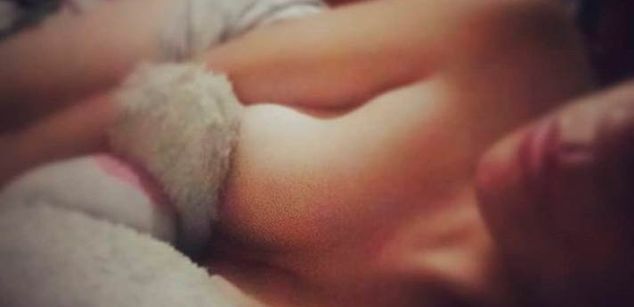 Model - Roxana_sf curvy