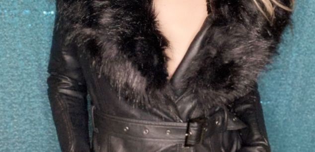 Model - Allie Awesome english