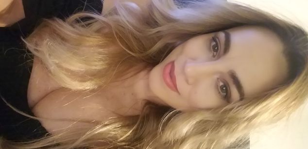 Model - KellySquirts horny