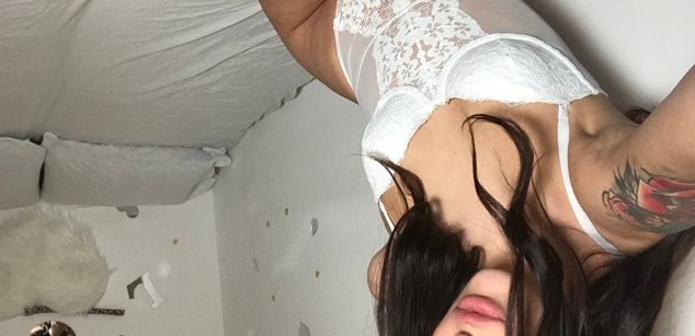 Model - Nerdy Lilith tight