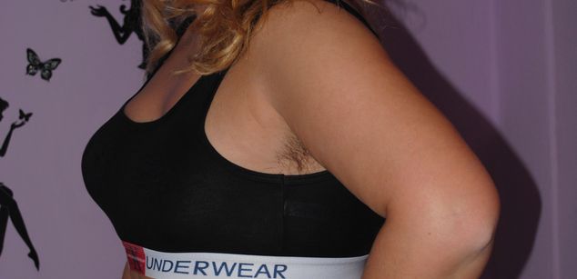 Model - ZaraCharm tease