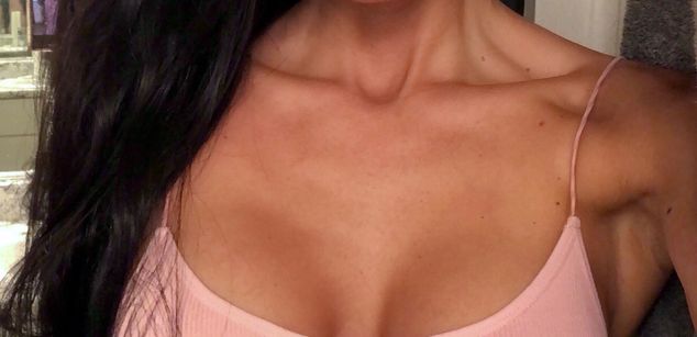 Model - Tay4play feet