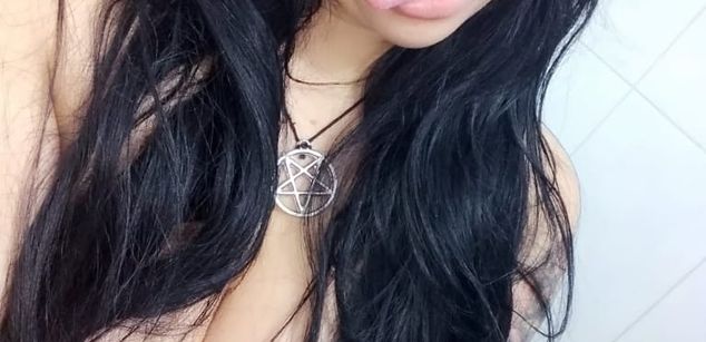 Model - ZATRICAXHORNY cum