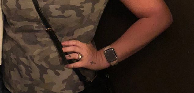 Model - Caroline69 satisfying