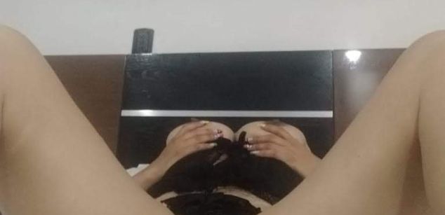 Model - Lorenitahot masturbation