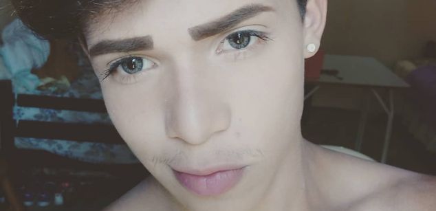 Model - Summers Russo LUSH