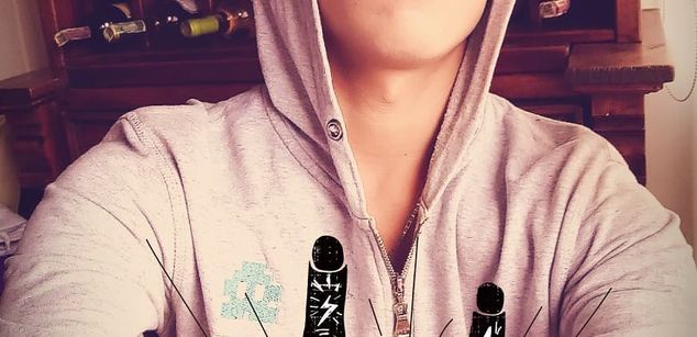 Model - Summers Russo LUSH