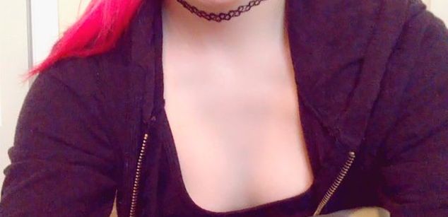 Model - Minny Minx feet