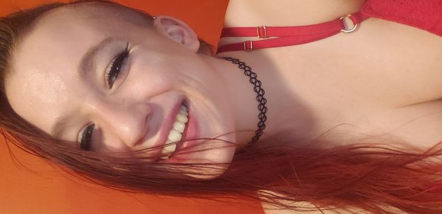 Model - Minny Minx feet