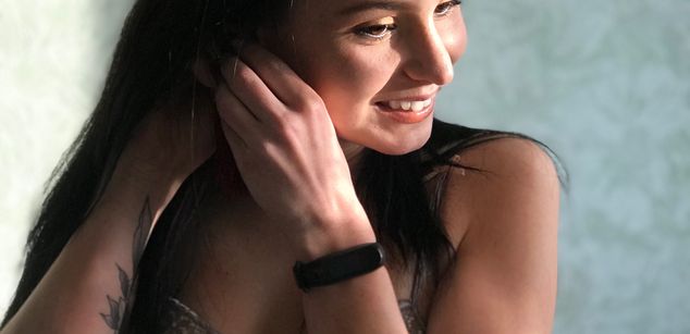 Model - Baby_Drug brunette