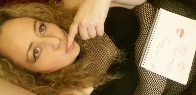 Model - SAMMYLISCIOUS milf