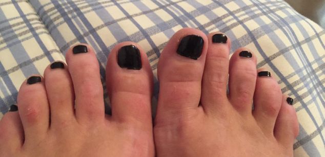 Model - MissEly smoking