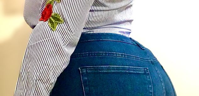 Model - Goddess Rosie Domme