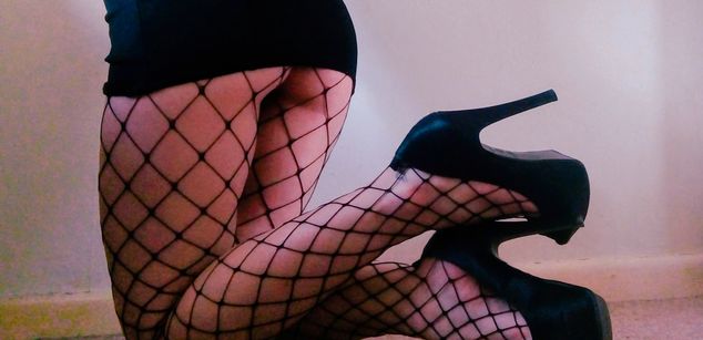 Model - British Redhead Robyn uk