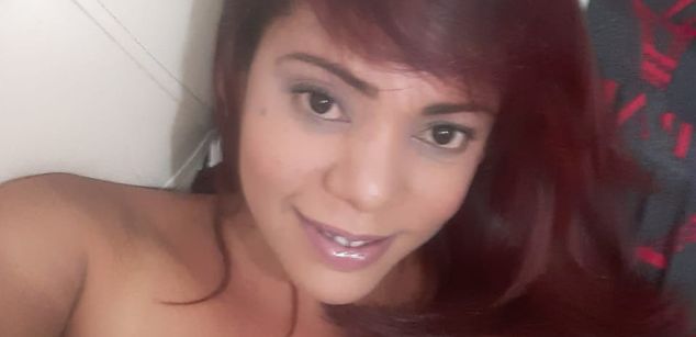 Model - sandy_wild cum