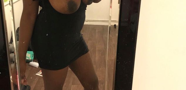 Model - BustyLeahx natural