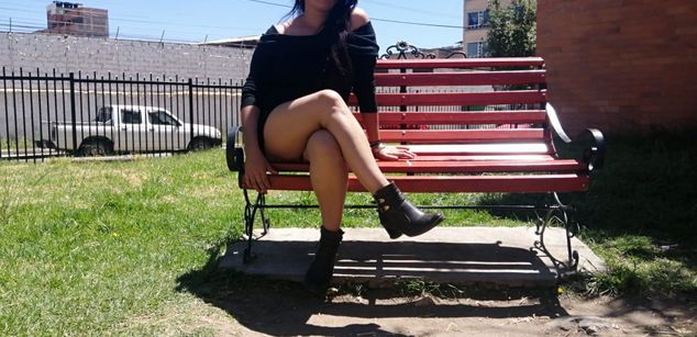 Model - KathiSquirt Striptis