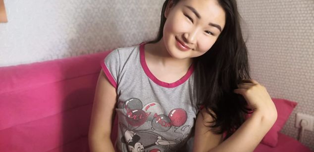 Model - AsianJasmin footfetish