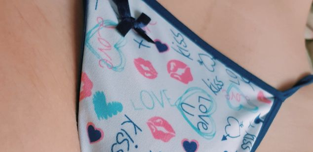 Model - PaulinaCute brunette