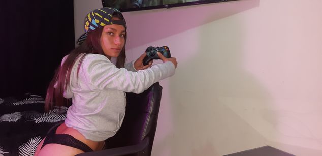 Model - DollBadKitty cubana