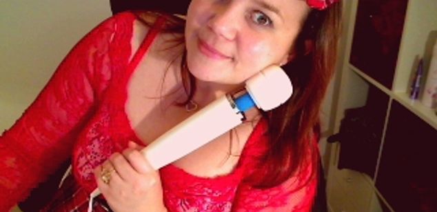 Model - Mel_UK chastity