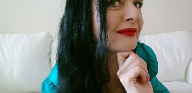 Model - Dominatrix Dinah beautiful