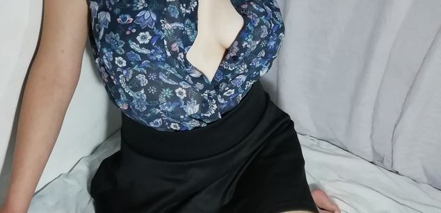 Model - alexxa cam milk