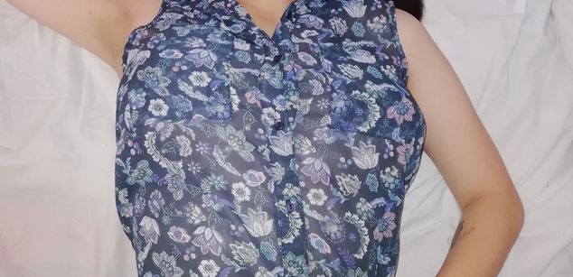 Model - alexxa cam milk