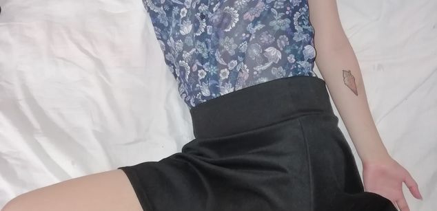 Model - alexxa cam milk