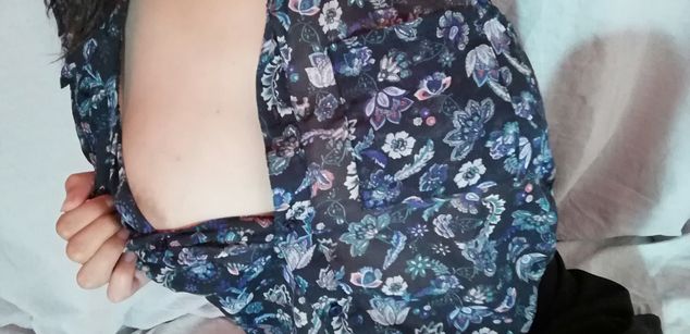 Model - alexxa cam milk