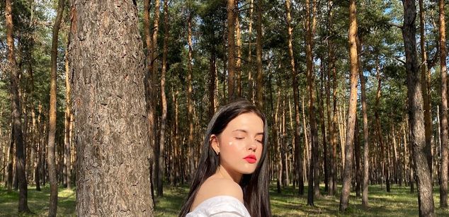 Model - Skyfull Model young