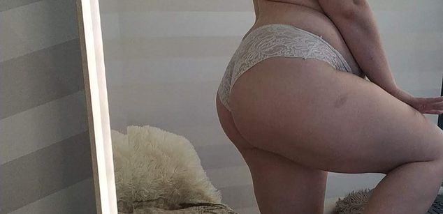 Model - DexyRed softcore