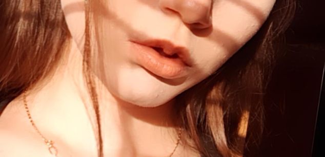 Model - UniceMoon strip