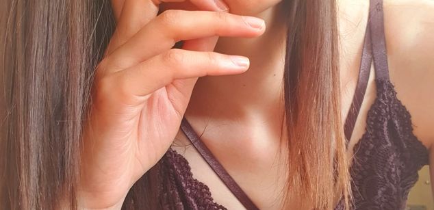 Model - AriannaBrawny dance