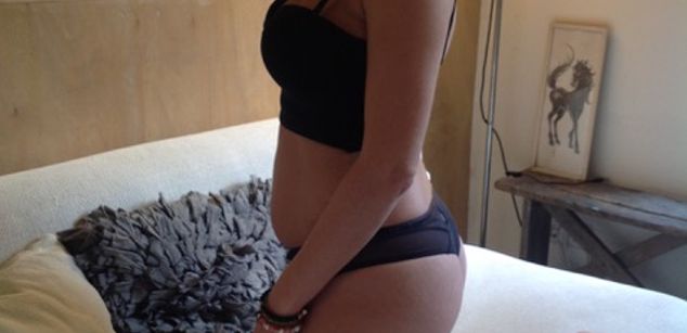 Model - MissEly smoking